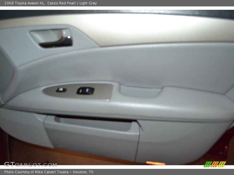 Cassis Red Pearl / Light Gray 2009 Toyota Avalon XL