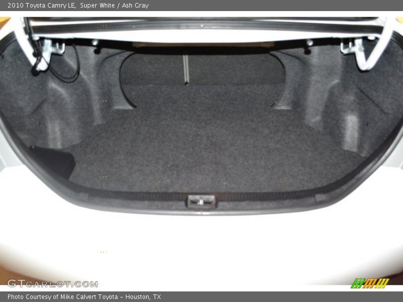 Super White / Ash Gray 2010 Toyota Camry LE