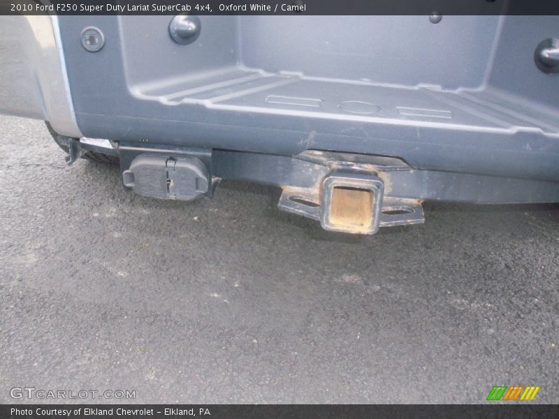 Oxford White / Camel 2010 Ford F250 Super Duty Lariat SuperCab 4x4