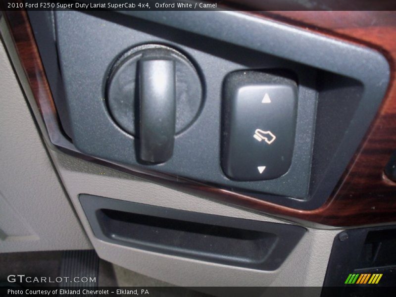 Oxford White / Camel 2010 Ford F250 Super Duty Lariat SuperCab 4x4