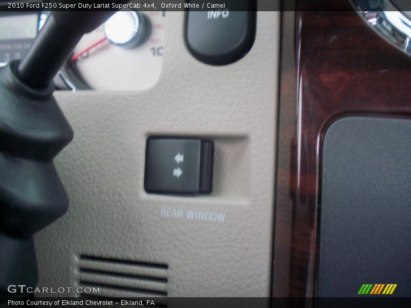 Oxford White / Camel 2010 Ford F250 Super Duty Lariat SuperCab 4x4