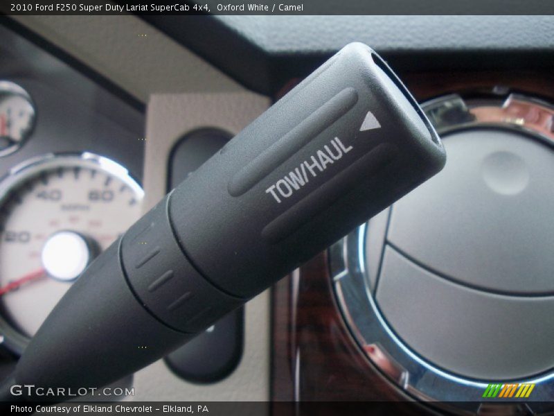 Oxford White / Camel 2010 Ford F250 Super Duty Lariat SuperCab 4x4