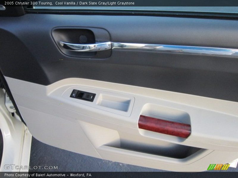 Cool Vanilla / Dark Slate Gray/Light Graystone 2005 Chrysler 300 Touring
