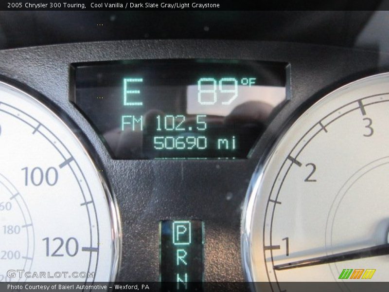 Cool Vanilla / Dark Slate Gray/Light Graystone 2005 Chrysler 300 Touring