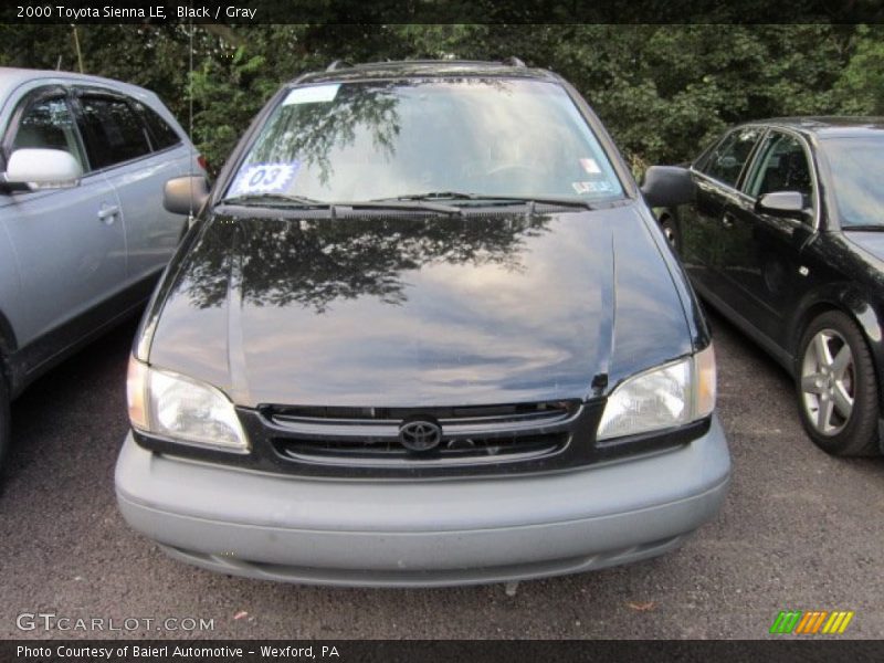Black / Gray 2000 Toyota Sienna LE