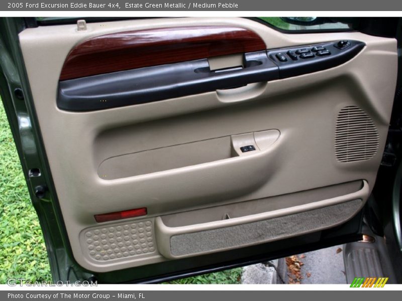 Door Panel of 2005 Excursion Eddie Bauer 4x4