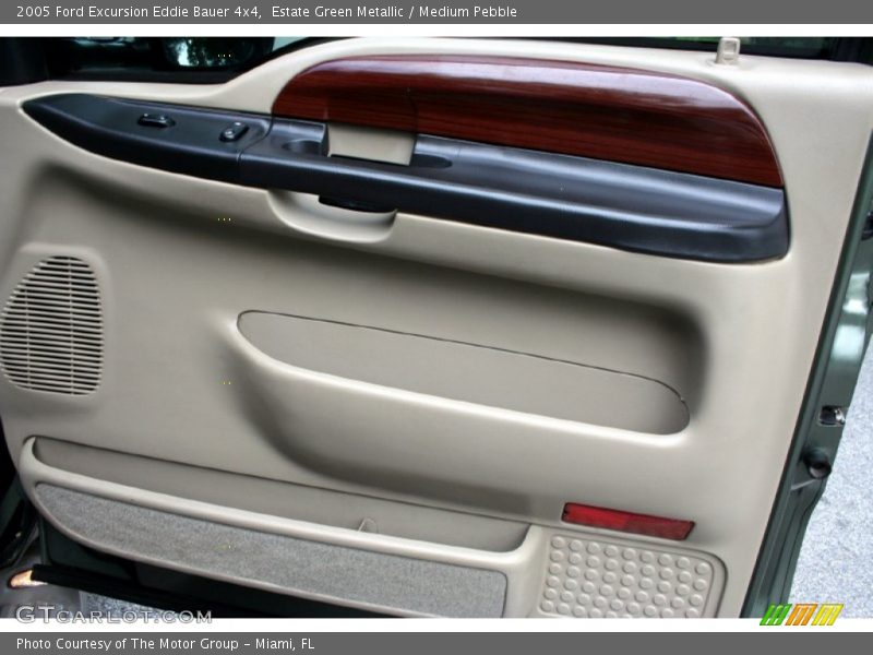 Door Panel of 2005 Excursion Eddie Bauer 4x4