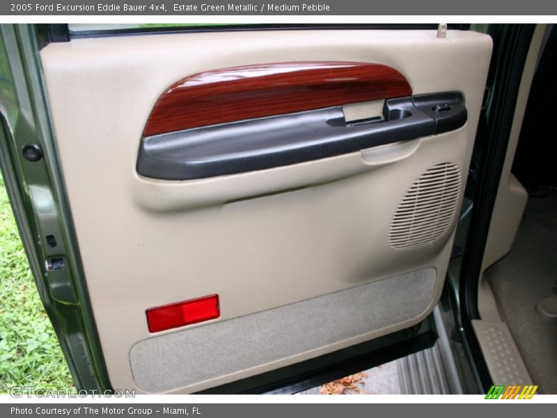 Door Panel of 2005 Excursion Eddie Bauer 4x4