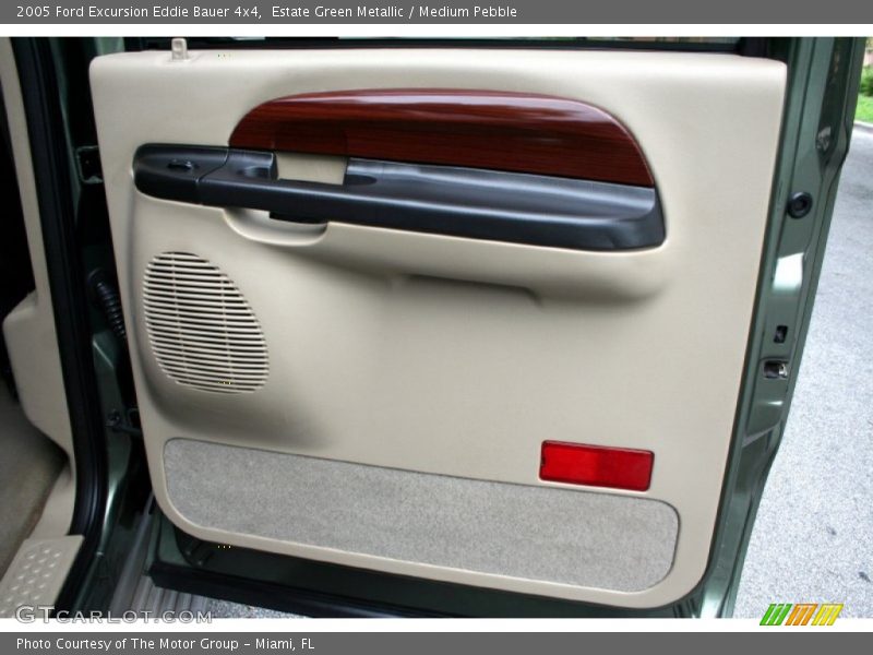 Door Panel of 2005 Excursion Eddie Bauer 4x4
