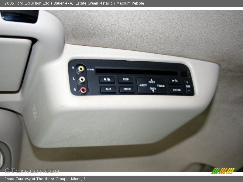 Controls of 2005 Excursion Eddie Bauer 4x4
