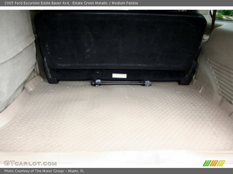  2005 Excursion Eddie Bauer 4x4 Trunk