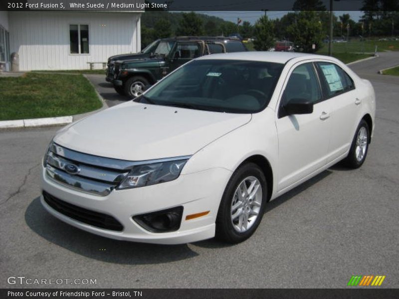 Front 3/4 View of 2012 Fusion S