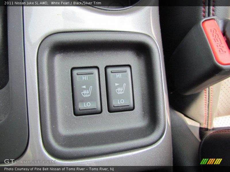 White Pearl / Black/Silver Trim 2011 Nissan Juke SL AWD