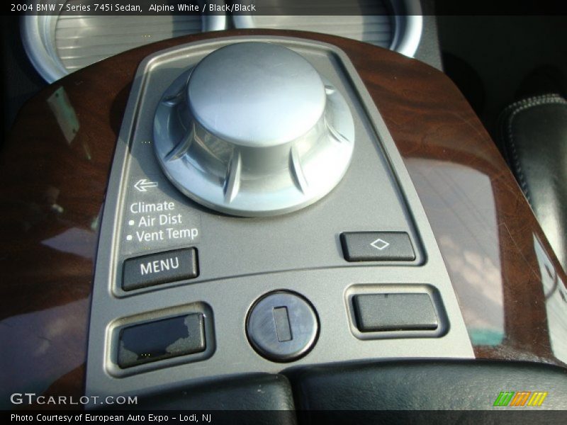 Controls of 2004 7 Series 745i Sedan
