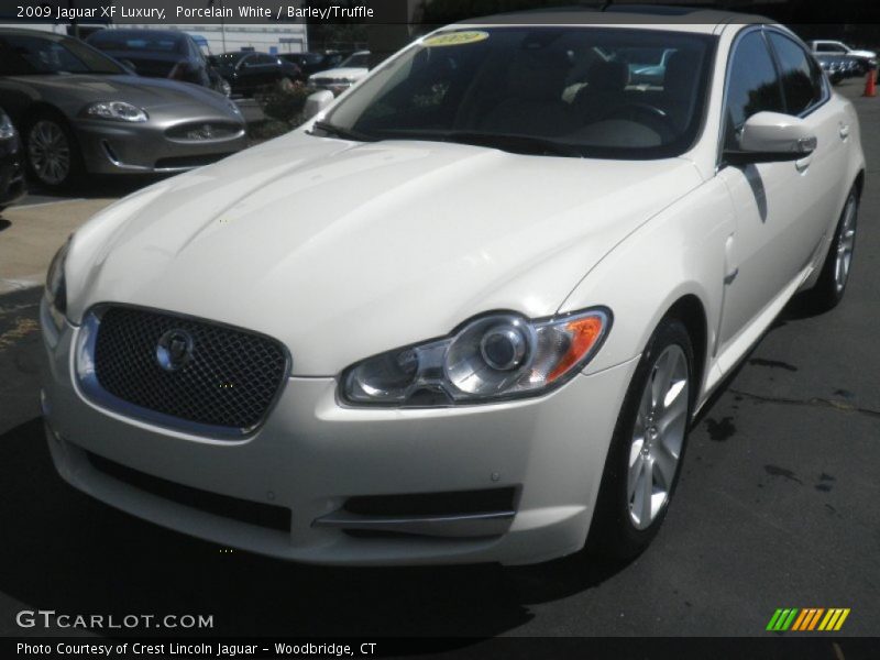 Porcelain White / Barley/Truffle 2009 Jaguar XF Luxury