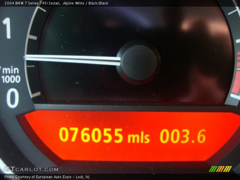 Alpine White / Black/Black 2004 BMW 7 Series 745i Sedan