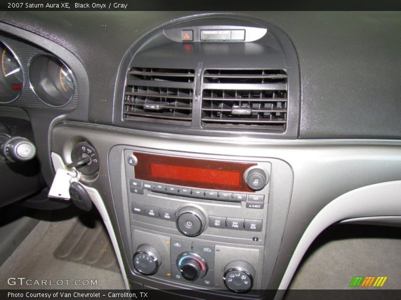 Black Onyx / Gray 2007 Saturn Aura XE
