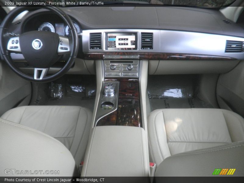Porcelain White / Barley/Truffle 2009 Jaguar XF Luxury
