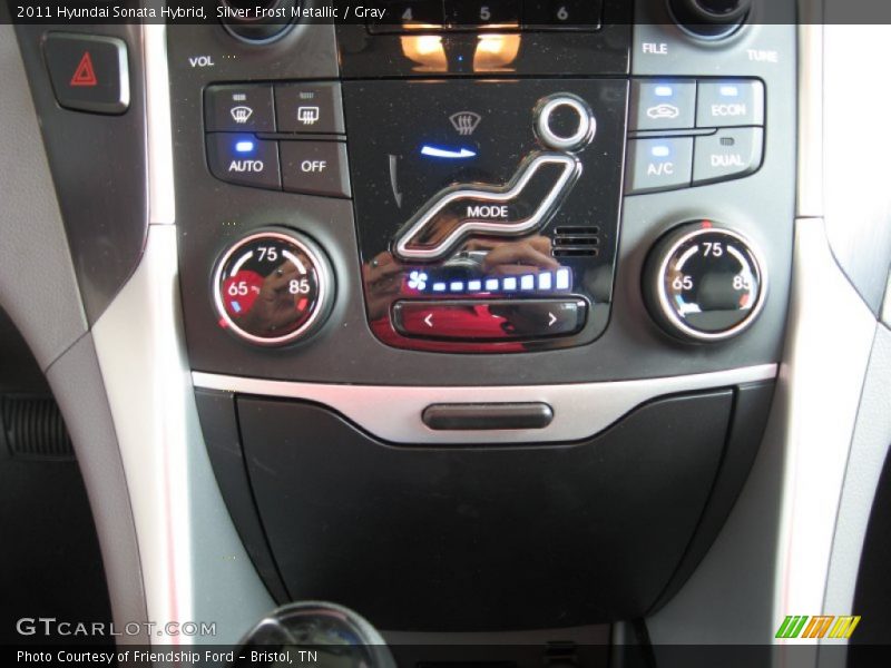 Controls of 2011 Sonata Hybrid