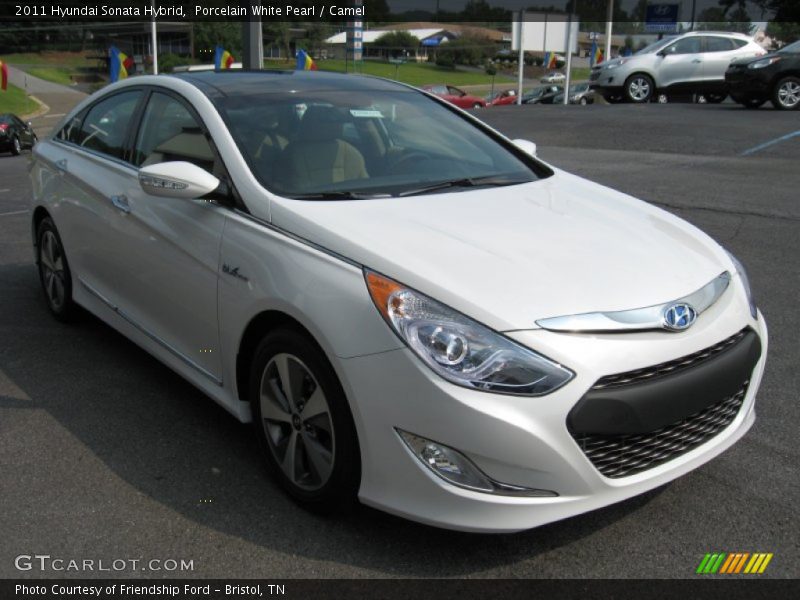 Front 3/4 View of 2011 Sonata Hybrid