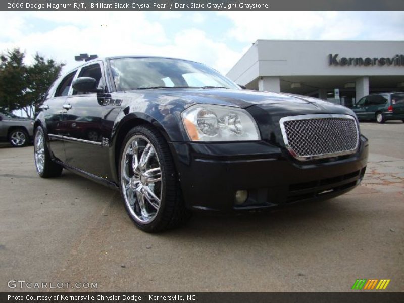 Brilliant Black Crystal Pearl / Dark Slate Gray/Light Graystone 2006 Dodge Magnum R/T