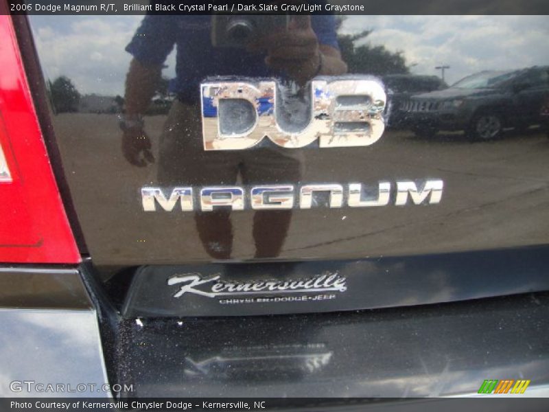 Brilliant Black Crystal Pearl / Dark Slate Gray/Light Graystone 2006 Dodge Magnum R/T