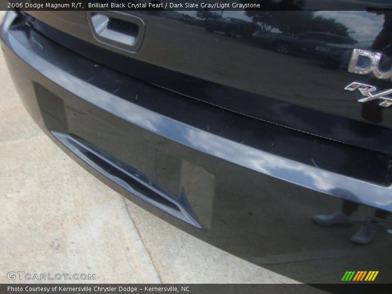 Brilliant Black Crystal Pearl / Dark Slate Gray/Light Graystone 2006 Dodge Magnum R/T