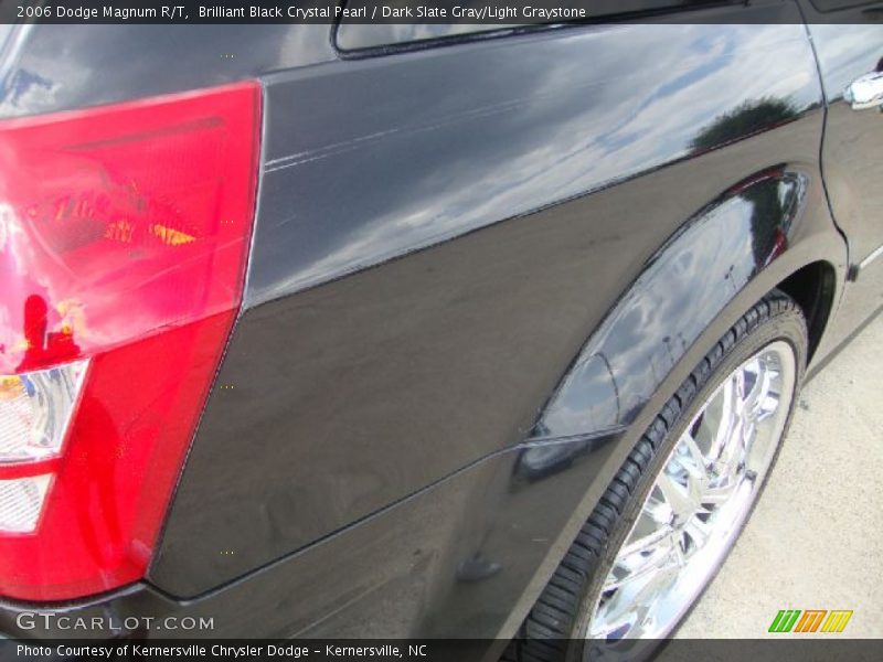 Brilliant Black Crystal Pearl / Dark Slate Gray/Light Graystone 2006 Dodge Magnum R/T