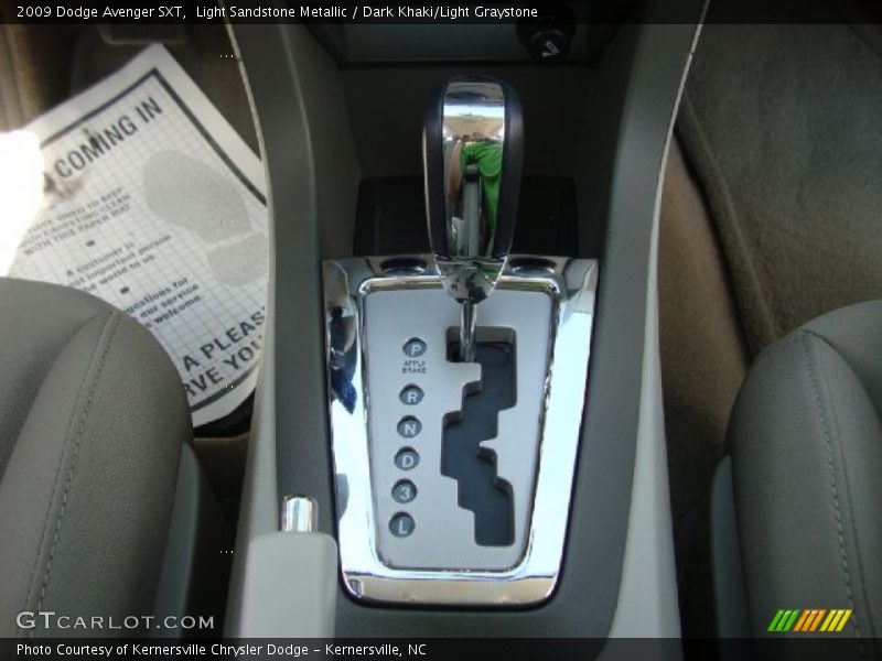 Light Sandstone Metallic / Dark Khaki/Light Graystone 2009 Dodge Avenger SXT