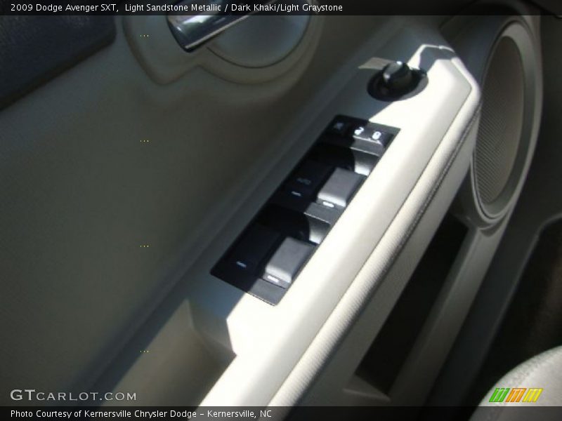Light Sandstone Metallic / Dark Khaki/Light Graystone 2009 Dodge Avenger SXT