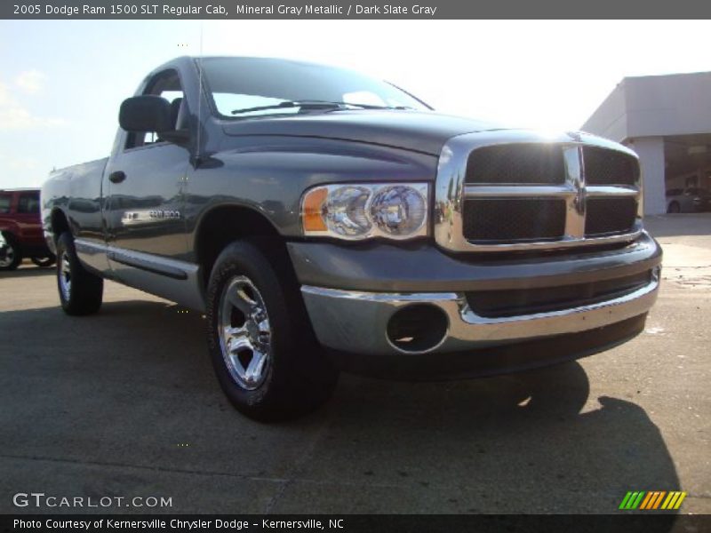 Mineral Gray Metallic / Dark Slate Gray 2005 Dodge Ram 1500 SLT Regular Cab