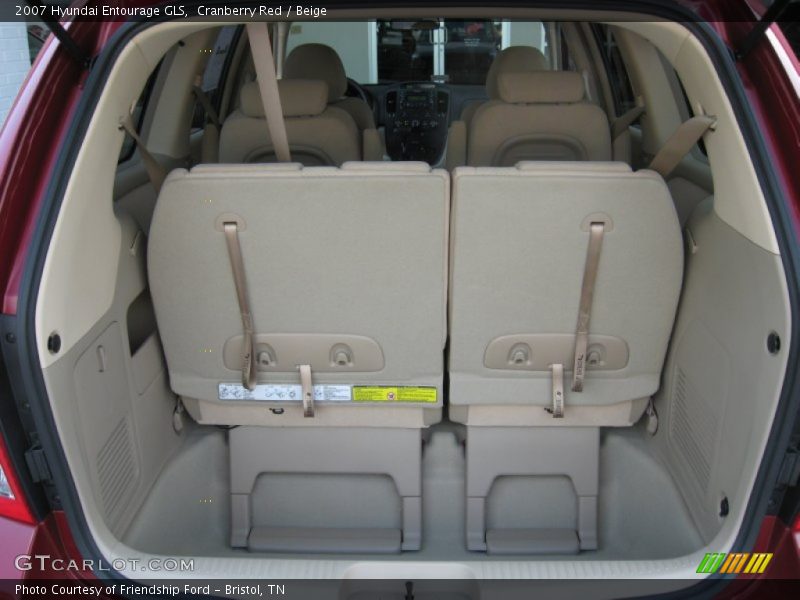 Cranberry Red / Beige 2007 Hyundai Entourage GLS