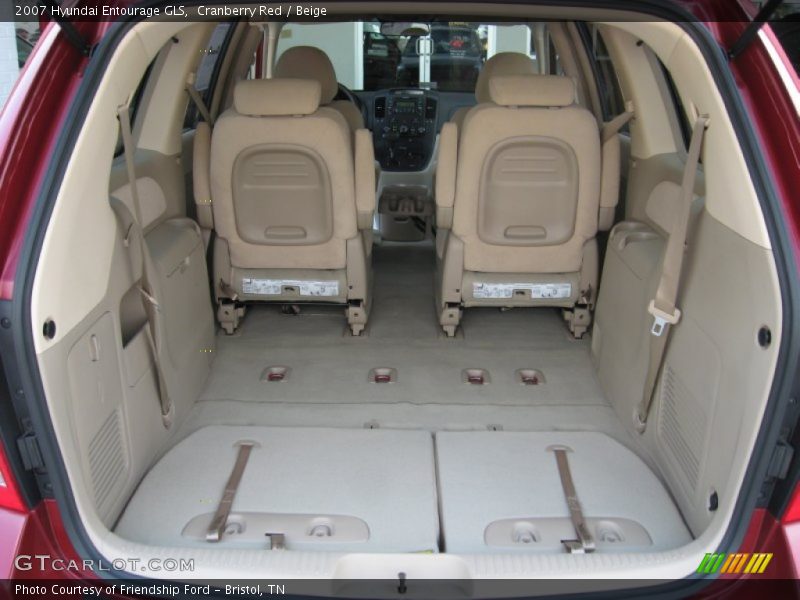 Cranberry Red / Beige 2007 Hyundai Entourage GLS