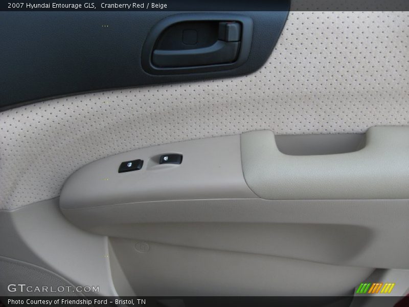 Cranberry Red / Beige 2007 Hyundai Entourage GLS