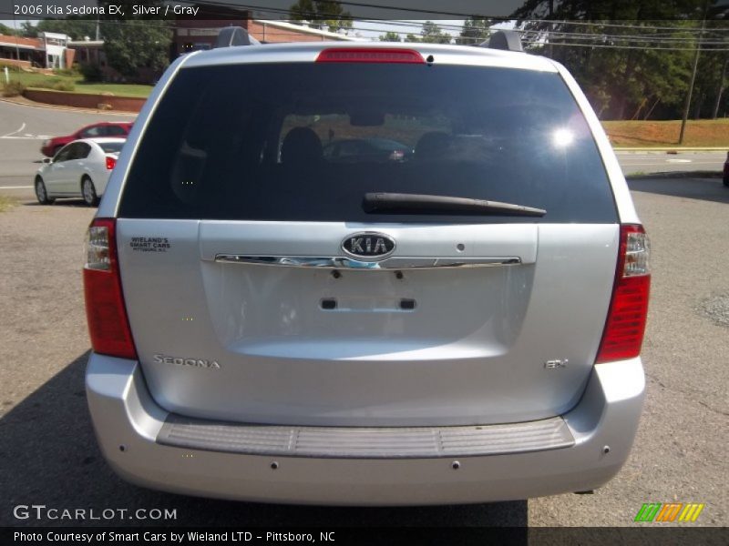Silver / Gray 2006 Kia Sedona EX