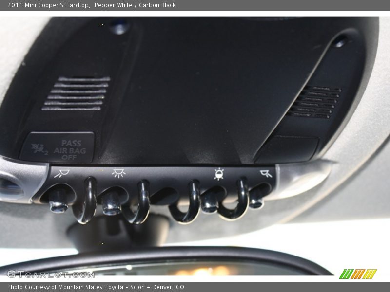 Pepper White / Carbon Black 2011 Mini Cooper S Hardtop