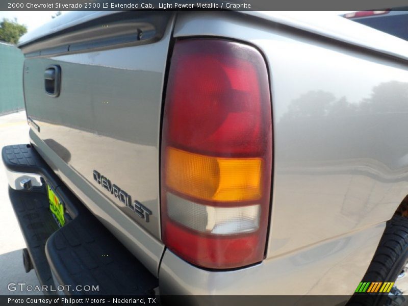 Light Pewter Metallic / Graphite 2000 Chevrolet Silverado 2500 LS Extended Cab