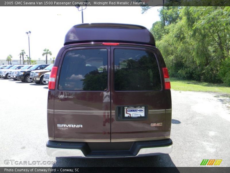 Midnight Red Metallic / Neutral 2005 GMC Savana Van 1500 Passenger Conversion