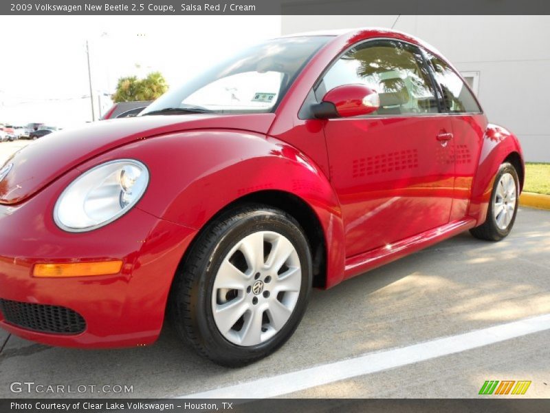 Salsa Red / Cream 2009 Volkswagen New Beetle 2.5 Coupe