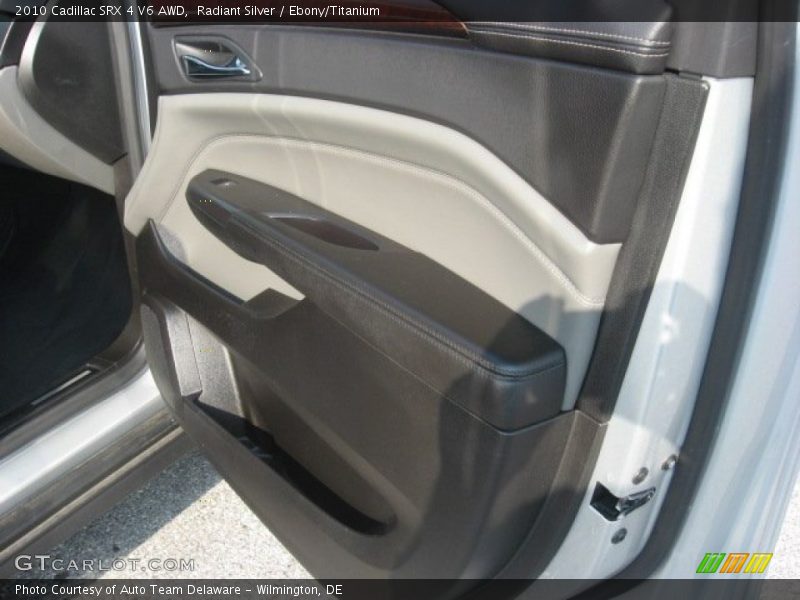 Radiant Silver / Ebony/Titanium 2010 Cadillac SRX 4 V6 AWD