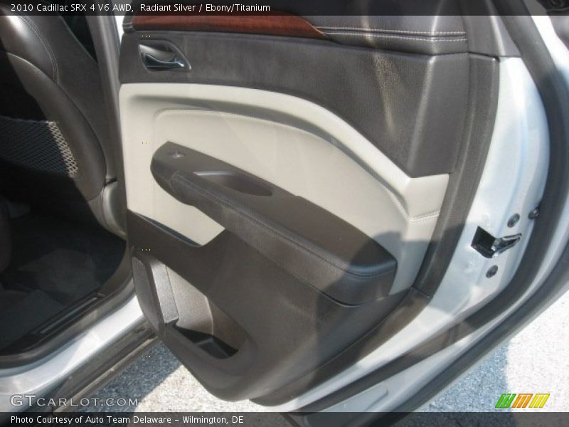Radiant Silver / Ebony/Titanium 2010 Cadillac SRX 4 V6 AWD