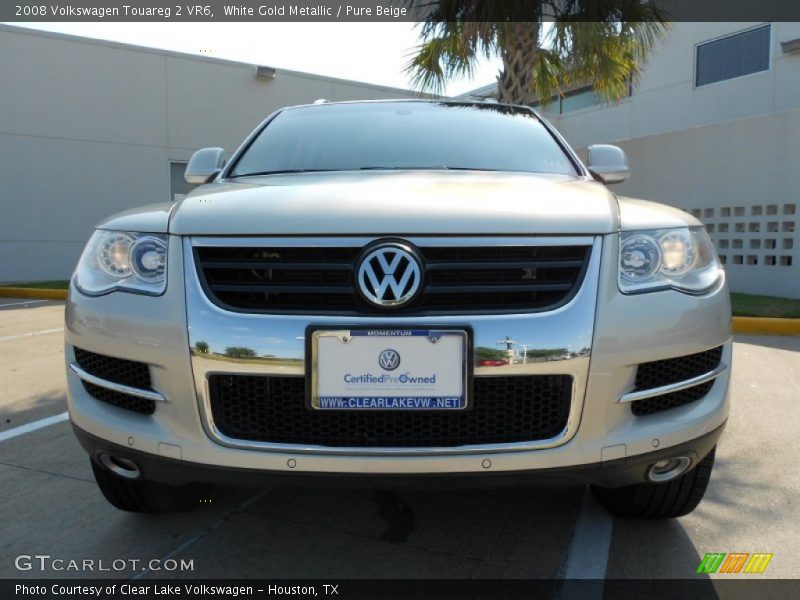 White Gold Metallic / Pure Beige 2008 Volkswagen Touareg 2 VR6