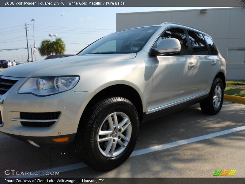 White Gold Metallic / Pure Beige 2008 Volkswagen Touareg 2 VR6