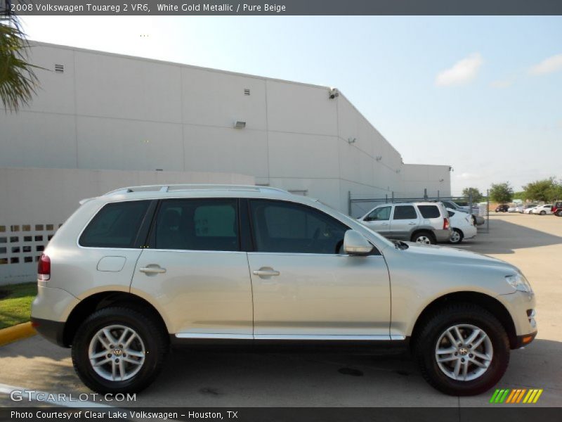 White Gold Metallic / Pure Beige 2008 Volkswagen Touareg 2 VR6