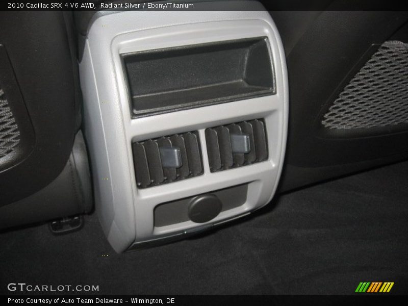 Radiant Silver / Ebony/Titanium 2010 Cadillac SRX 4 V6 AWD