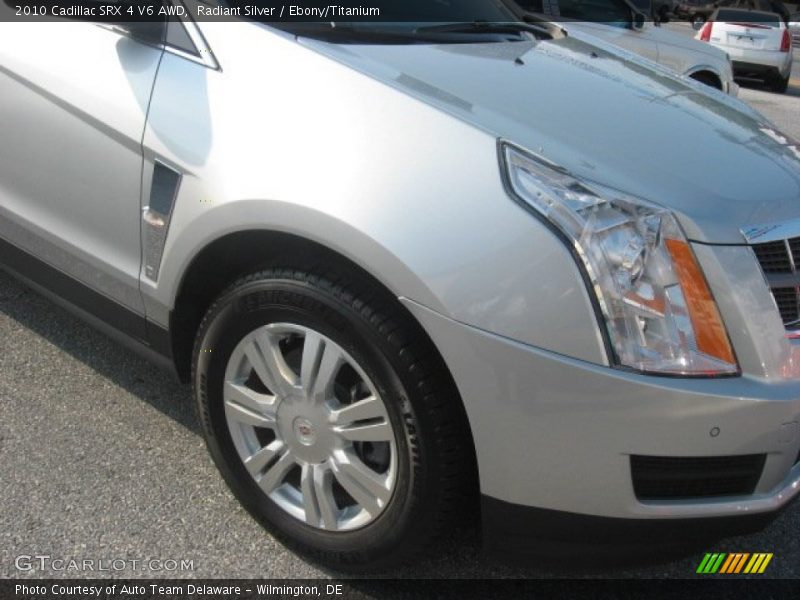 Radiant Silver / Ebony/Titanium 2010 Cadillac SRX 4 V6 AWD