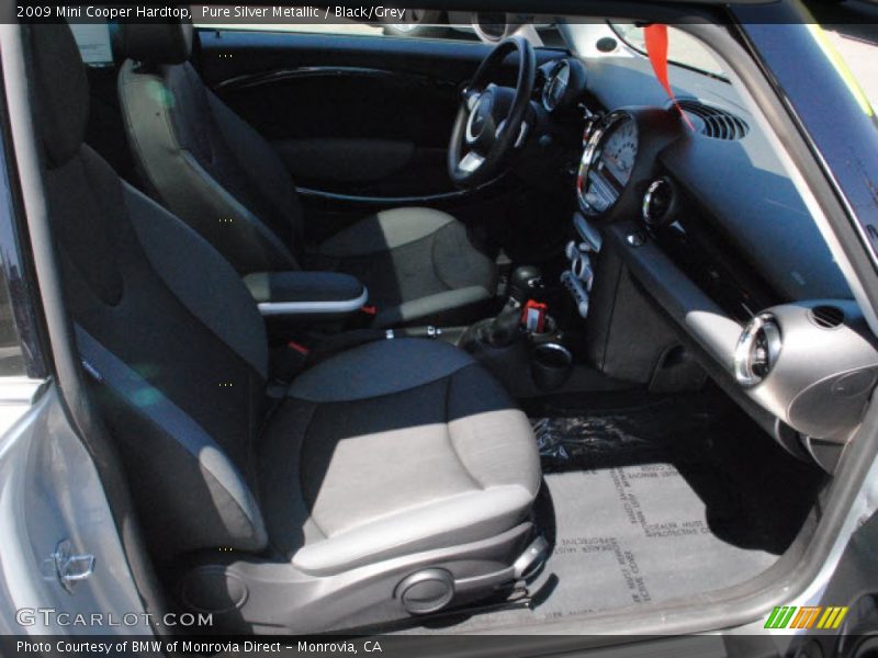 Pure Silver Metallic / Black/Grey 2009 Mini Cooper Hardtop