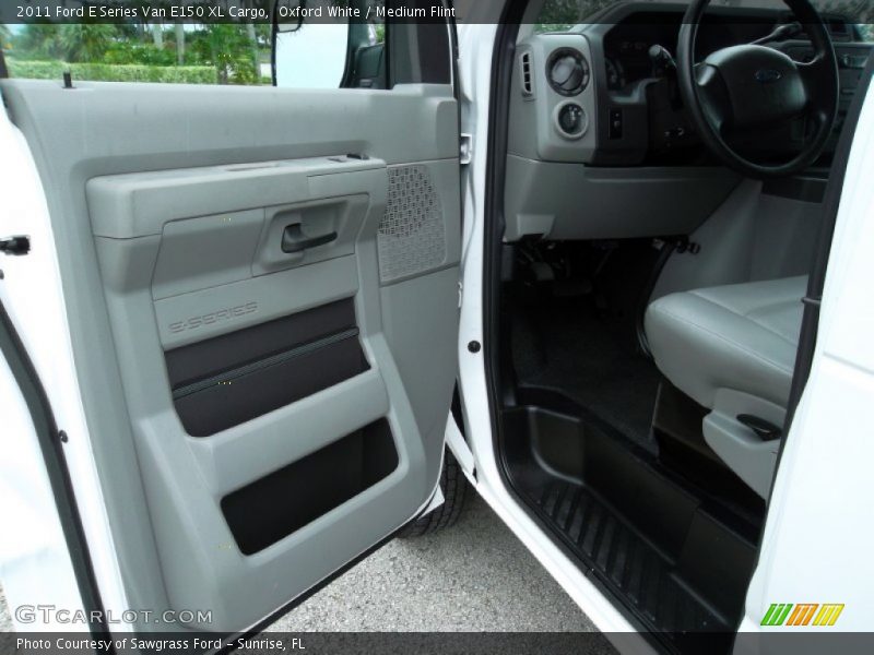 Oxford White / Medium Flint 2011 Ford E Series Van E150 XL Cargo