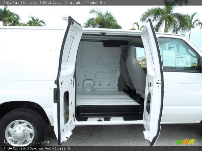 Oxford White / Medium Flint 2011 Ford E Series Van E150 XL Cargo