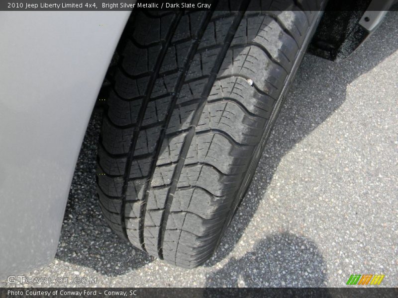 Bright Silver Metallic / Dark Slate Gray 2010 Jeep Liberty Limited 4x4